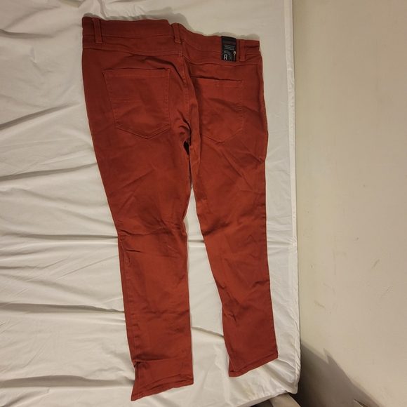 Chic Rust Pants - Picture 3 of 4